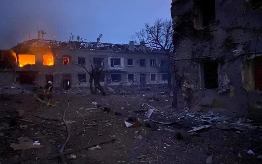 Ukrainos pareigūnas: okupantai rusai mėgina su žeme sulyginti išvaduotas Luhansko srities gyvenvietes