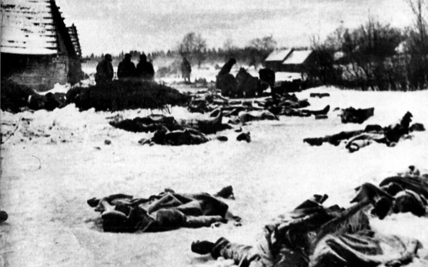 Kovos laukus ir gyvenvietes nuklodavo raudonarmiečių kūnai. Prie Leningrado