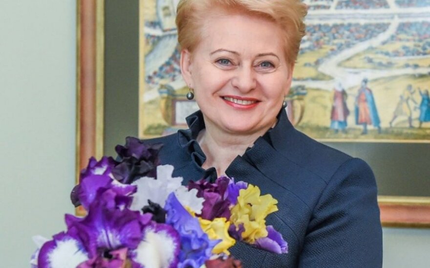 D. Grybauskaitę paslaptingas gerbėjas pradžiugino irisais