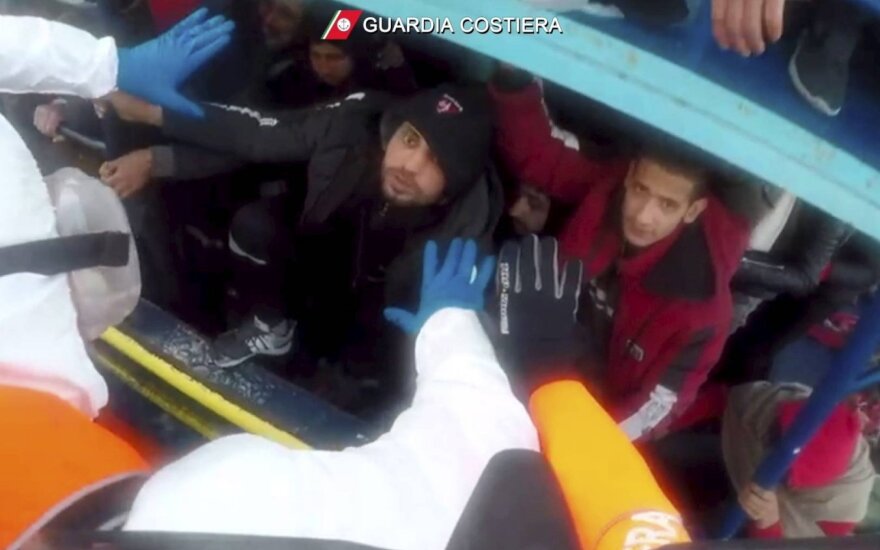 Italijos pakrančių apsauga išgelbėjo 750 migrantų