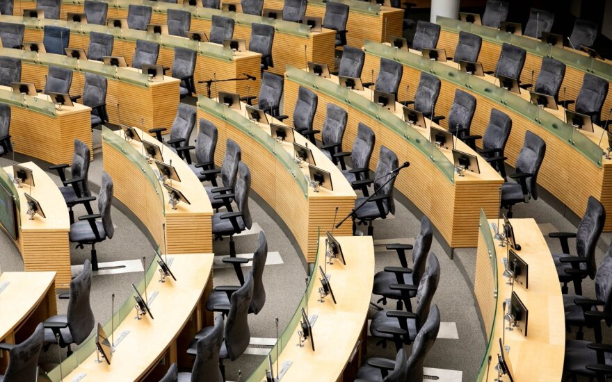 Naujos valdžios darbas prasideda: naujojo Seimo jau pirmą darbo dieną lauks dideli iššūkiai