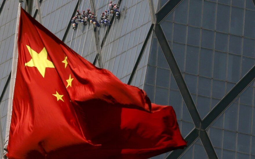 Kinija sako esanti šokiruota dėl Lietuvos žvalgybos kaltinimų, vadina juos absurdiškais