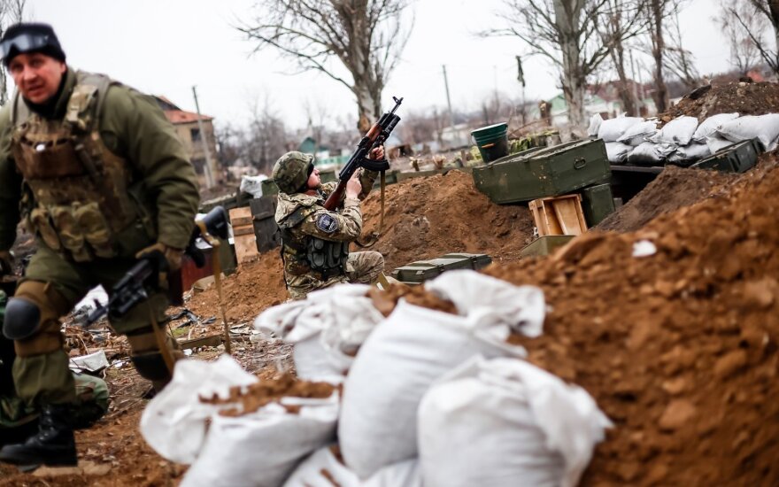 Separatistai Ukrainos rytuose paskelbė apie pasitraukimą