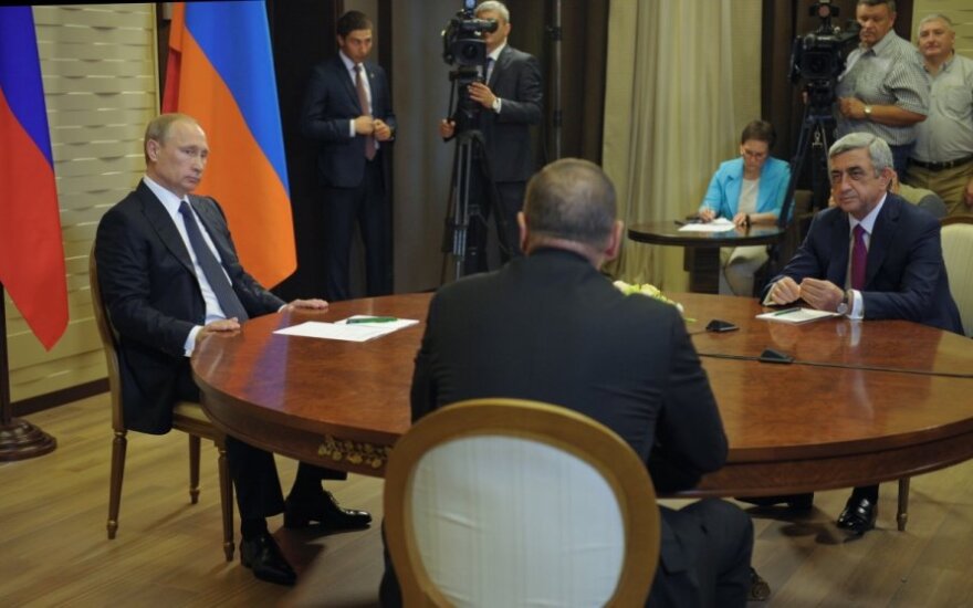 Kalnų Karabacho konfliktas: V. Putinas susitiko su lyderiais