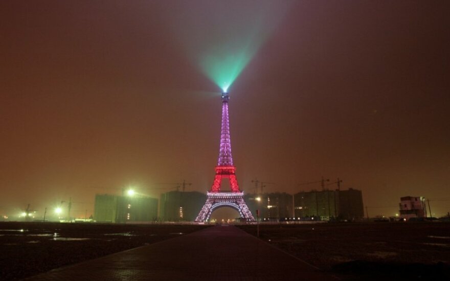 Eiffelio bokšto kopija Kinijoje
