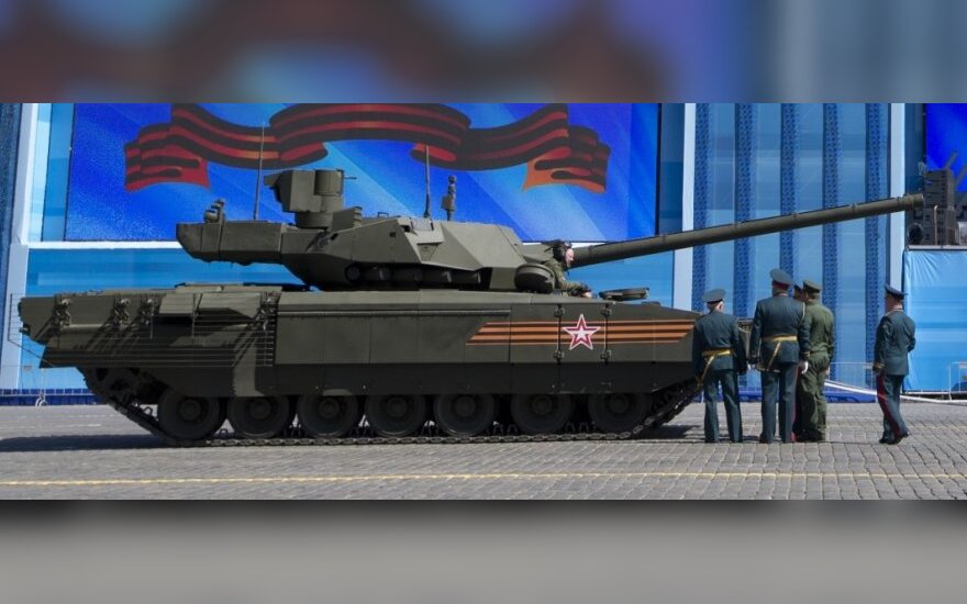 Išliaupsino naują rusišką tanką: blefas, bet blogas ženklas Lietuvai