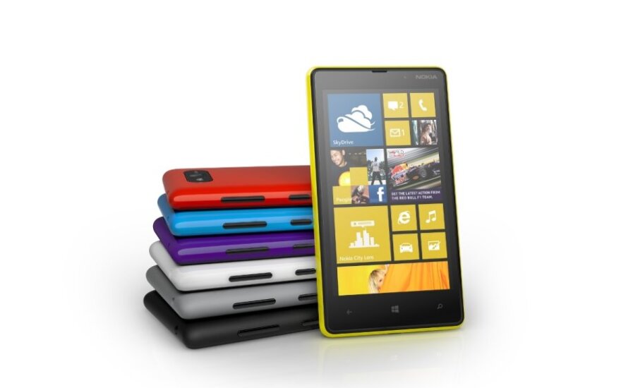 "Nokia Lumia 820" išmanusis telefonas