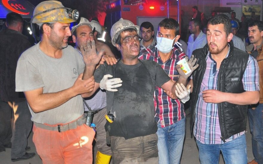 Turkijoje per gaisrą anglies kasykloje žuvo 20 žmonių