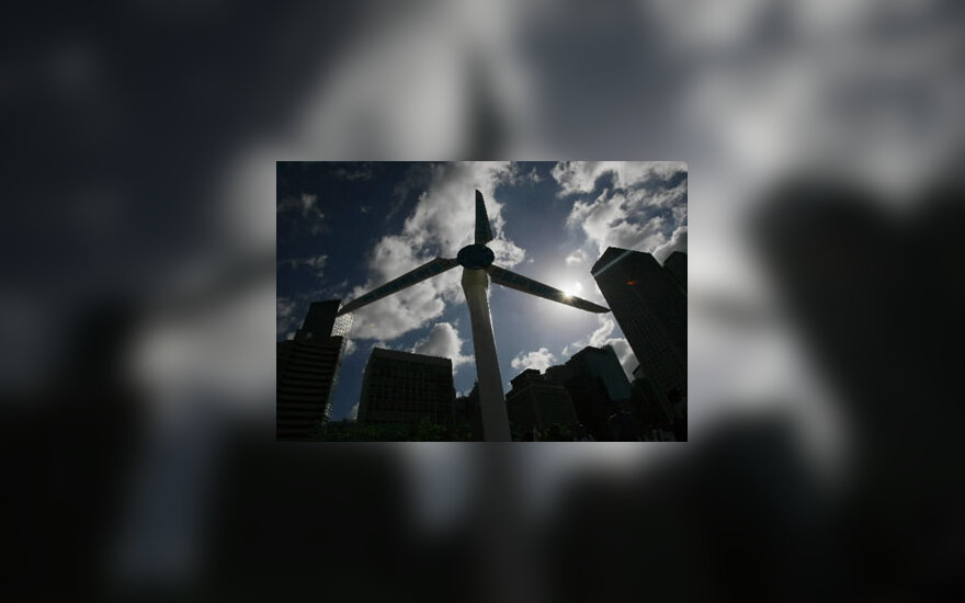 Vėjo malūno kopija pastatyta "Greenpeace" organizacijos aktyvistų, propoguojančių vėjo jėgainių plėtotę.