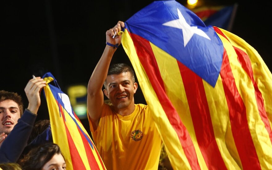 Nepriklausomybės šalininkų daugumą turintis Katalonijos parlamentas pradeda darbą