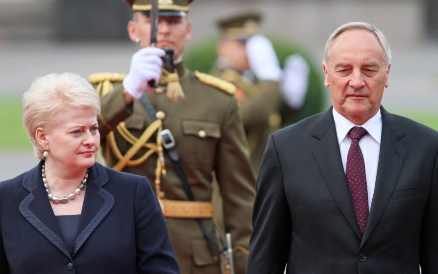 Prezidentė Dalia Grybauskaitė pasitiko Latvijos prezidentą Andrį Bėrzinį