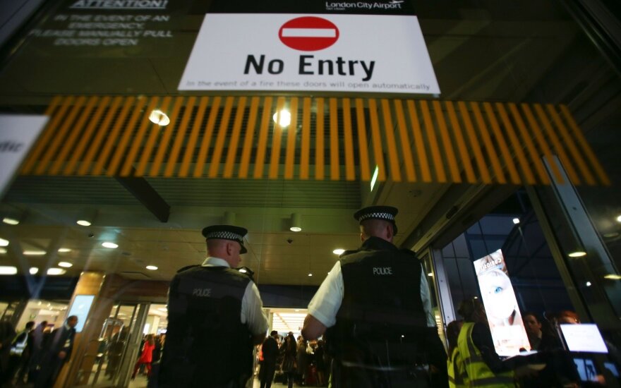 Dėl incidento Londono oro uoste buvo sulaikytas įtariamasis