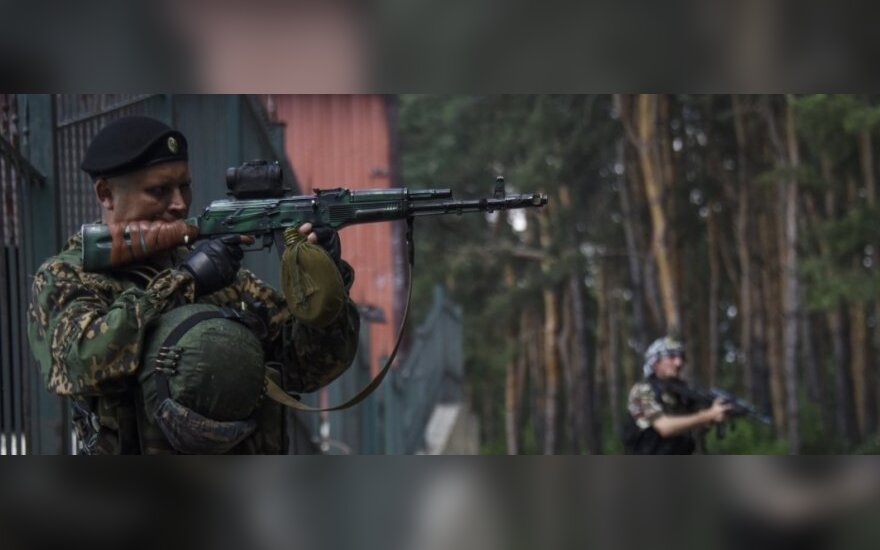 Nerami naktis Ukrainoje: gyvenamieji rajonai atakuoti granatsvaidžiais ir šautuvais