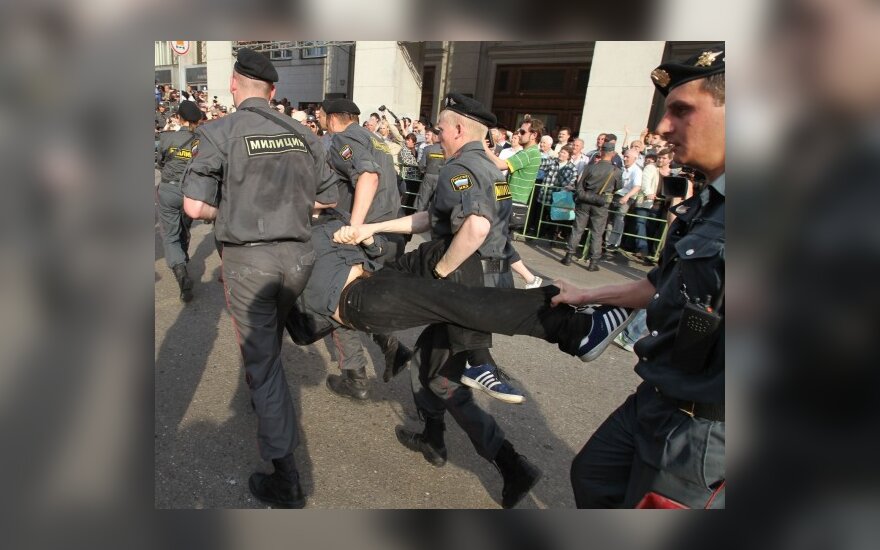 Maskvos Triumfo aikštėje sulaikyti 135 nesankcionuotos akcijos dalyviai