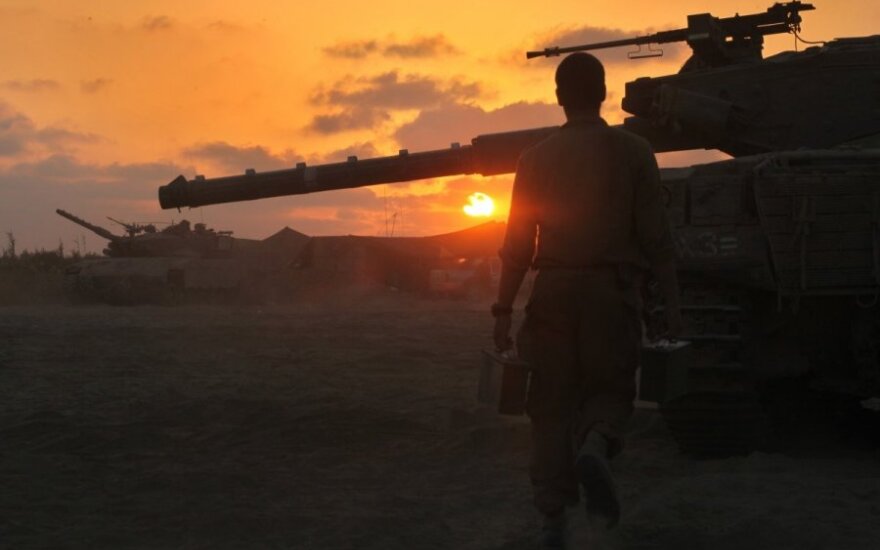 Izraelio karinės oro pajėgos atakavo „Hamas“ taikinius Gazos Ruože