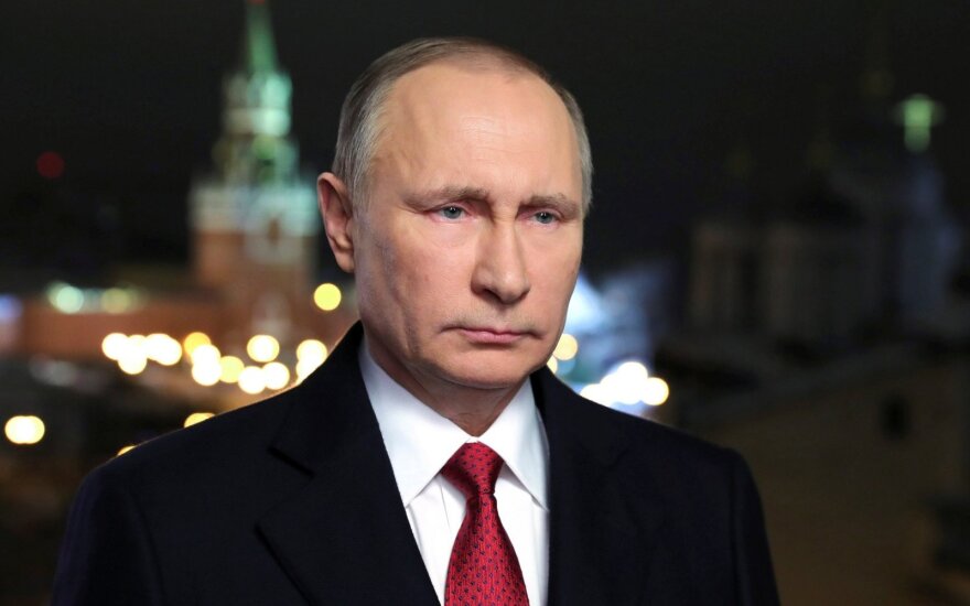 Kremlius verbuoja naujam elitiniam būriui: už nepaklusimą – persekiojimas