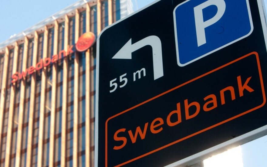 Mažesnį pelną skaičiuojantis „Swedbank” atsisakė 110 darbo vietų