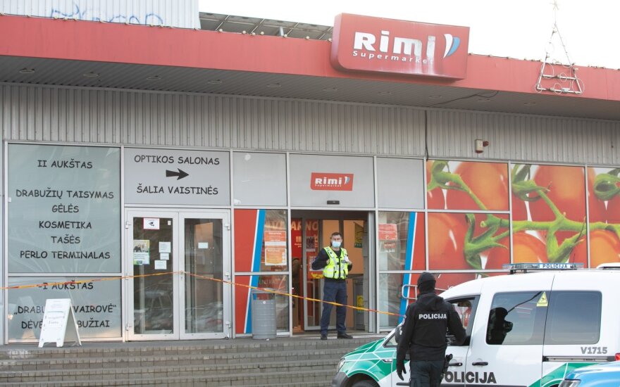 Vilniuje, parduotuvėje „Rimi“, vėl užpultas apsaugininkas