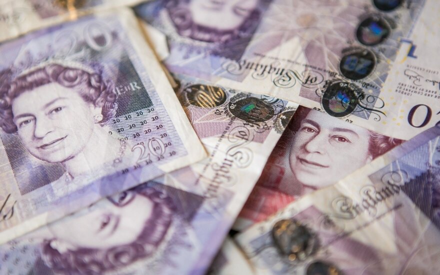 Tyrimo išvados: Britanija užlieta korupciniais pinigais