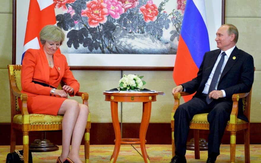 Theresa May ir Vladimiras Putinas