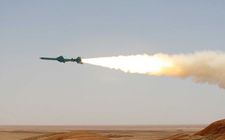 Iranas išbandė sparnuotąją raketą "Ghader"