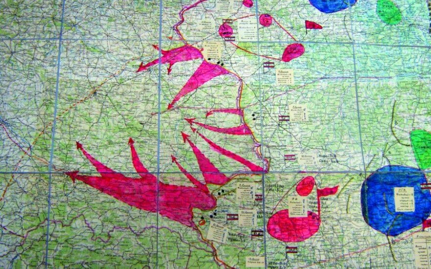 Originalaus Raudonosios armijos Generalinio štabo žemėlapio kopija. 1941 m. gegužė. Raudonųjų planuojamas puolimas Katovicų, Krokuvos, Kelcų, Liublino, Varšuvos kryptimi. Vykdytojas: generolas majoras Vasilevskis. 