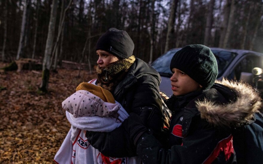Lenkijos pasieniečiai skelbia sulaikę Lietuvos pilietį už pagalbą migrantams