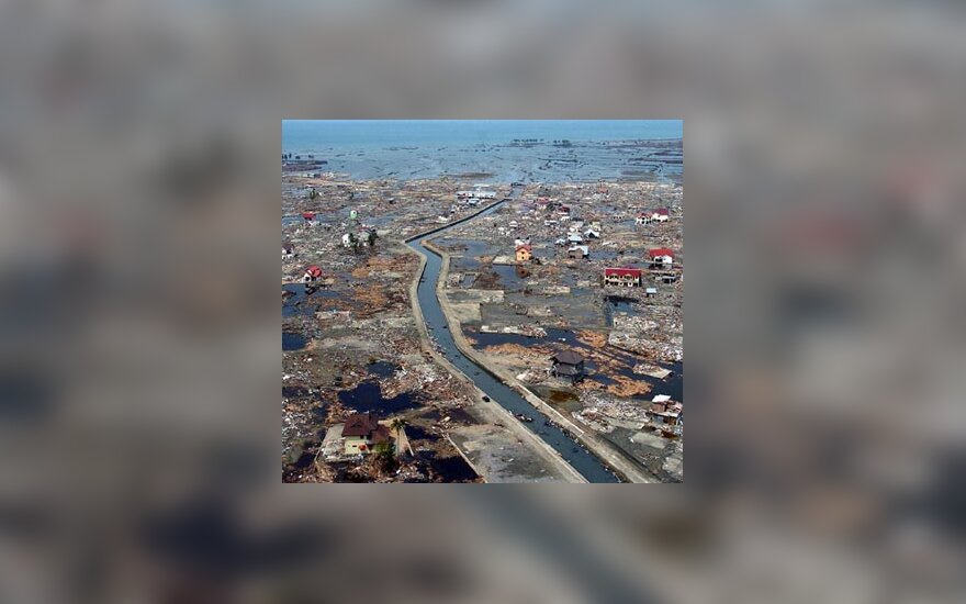 Indonezijos provincijos pakrantės vaizdai po praūžusio cunamio