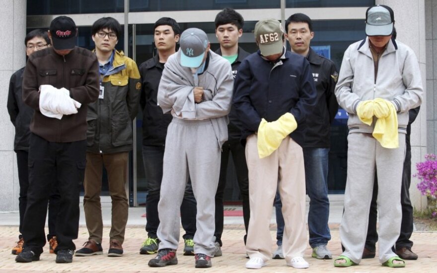 Nuskendusio Pietų Korėjos kelto įgulos nariams gresia mirties bausmės
