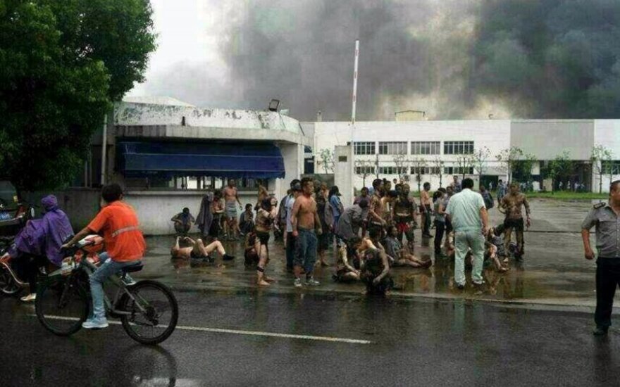 Kinijoje siaubingas sprogimas nusinešė bent 65 gyvybes
