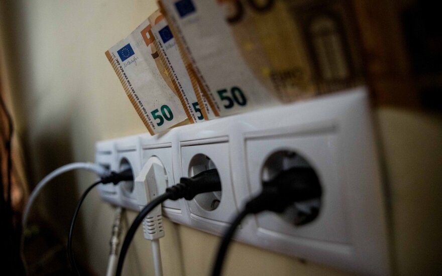 VERT paskaičiavo, kiek pinigų reikia elektros ir dujų kompensacijoms: ministerija nurodo, kad pinigų užteks