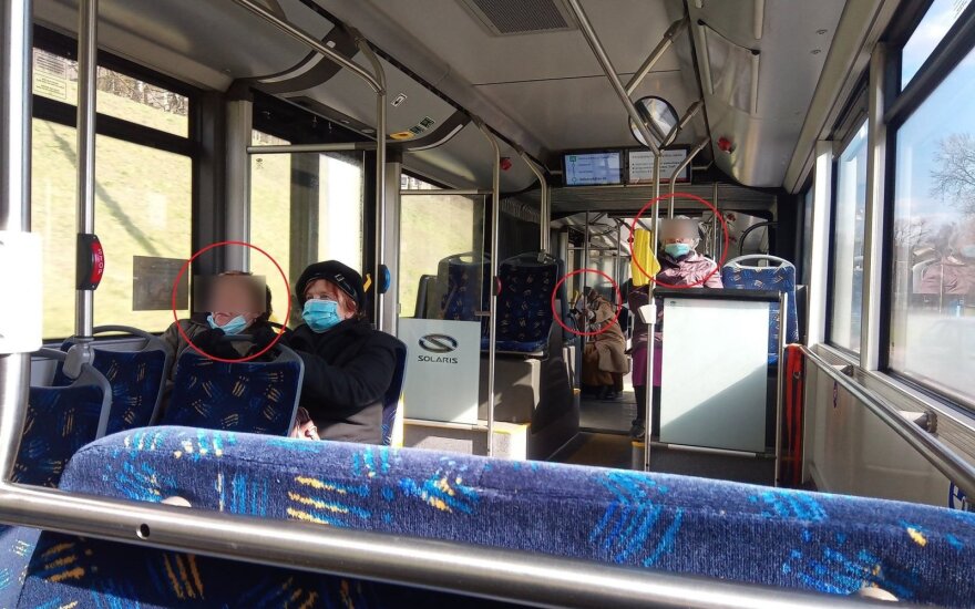 Vyrą nustebino senyvo amžiaus moterų elgesys autobuse: taip karantinas tęsis dar ilgai