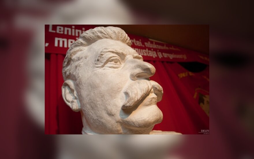 Taline atidaryta paroda „Po Stalino saule“