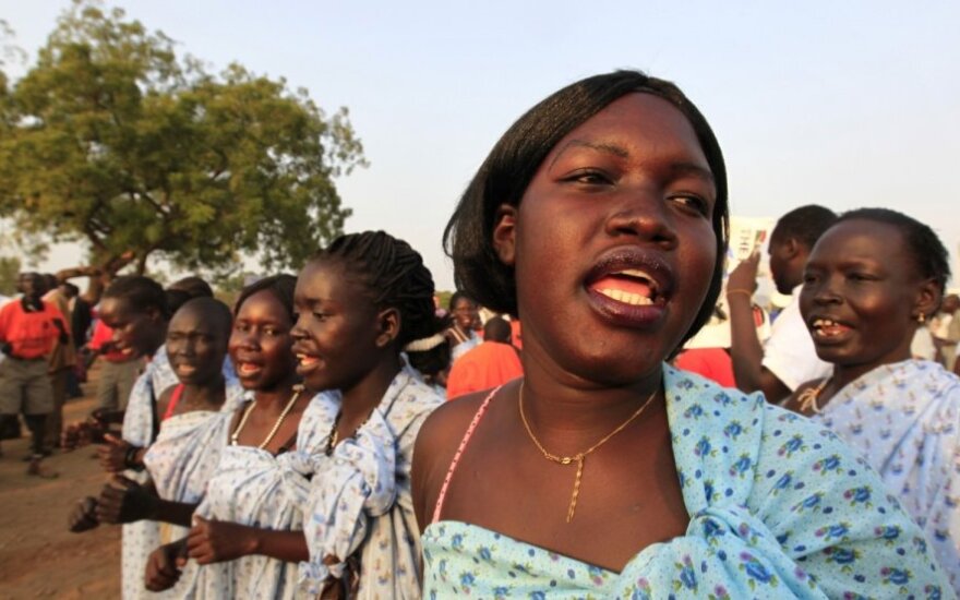 Pietų Sudano moterys siūlo pradėti „sekso streiką“