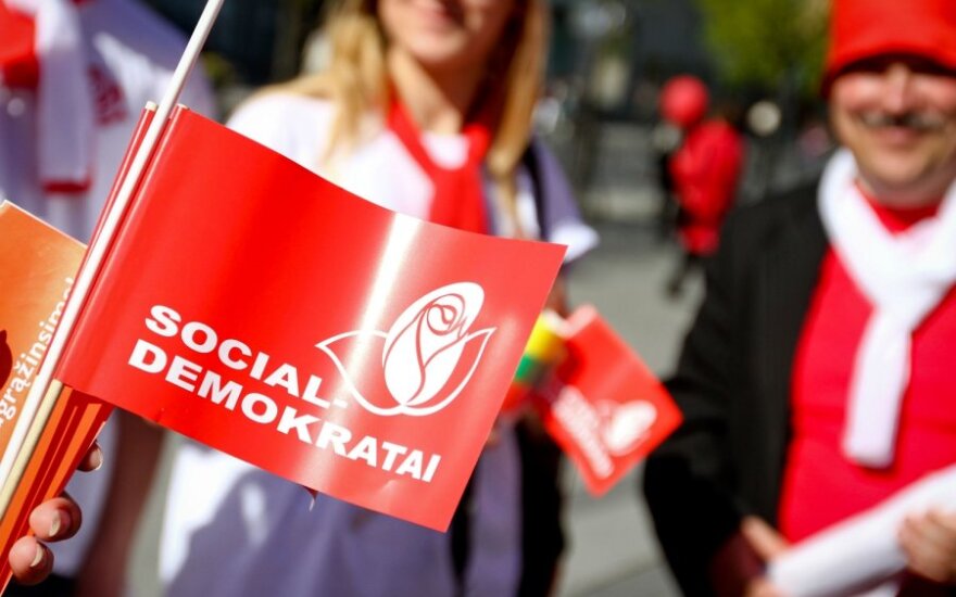 Socialdemokratai įteikė VRK pareiškinius dokumentus