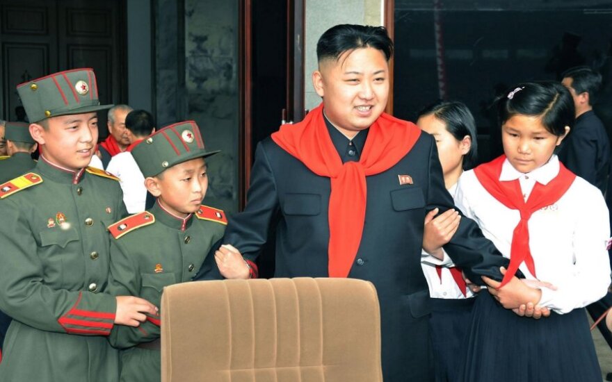 Kim Jong Unas (Kim Čen Unas) su vaikais