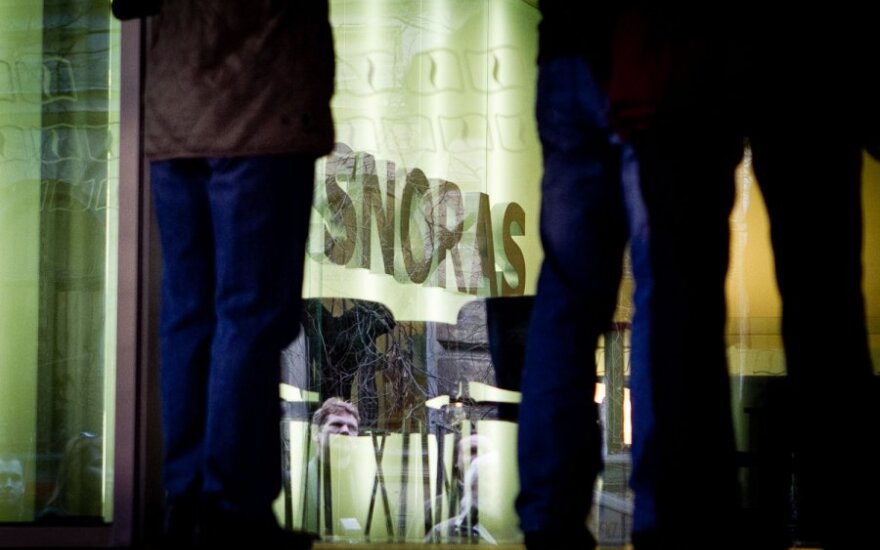 Sieks, kad neįsigaliojusių „Snoro“ obligacijų investicijos būtų prilygintos indėliams