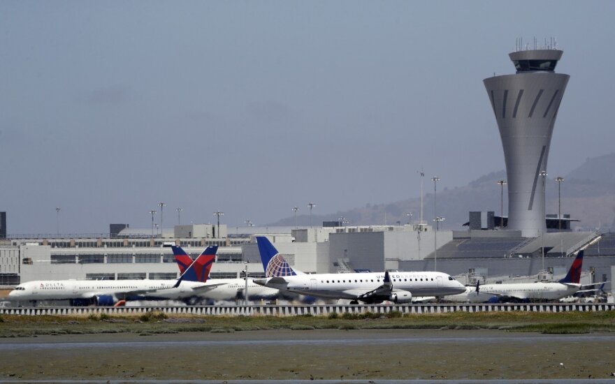 Per plauką nuo didžiulės katastrofos: lėktuvas tūpdamas JAV oro uoste supainiojo takus