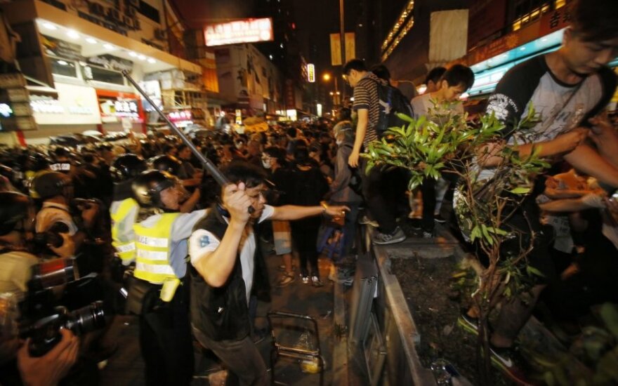 Honkongo lyderis kaltina „išorines jėgas“ dalyvavimu protestuose