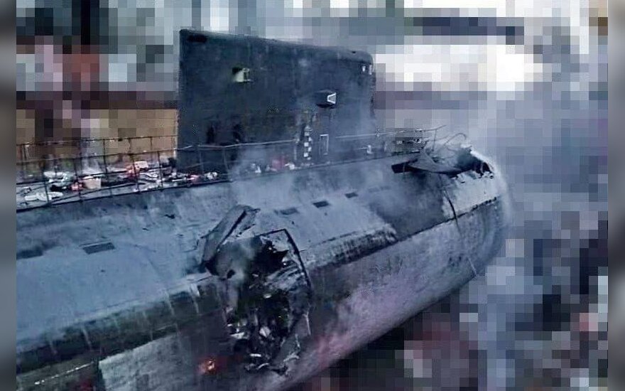 Paviešintos Sevastopolyje atakuoto rusų povandeninio laivo nuotraukos
