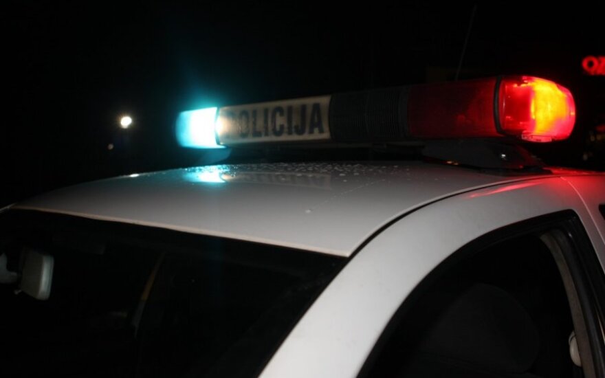Klaipėdos r. policija prašo pagalbos ieškant moterį užmušusio vairuotojo