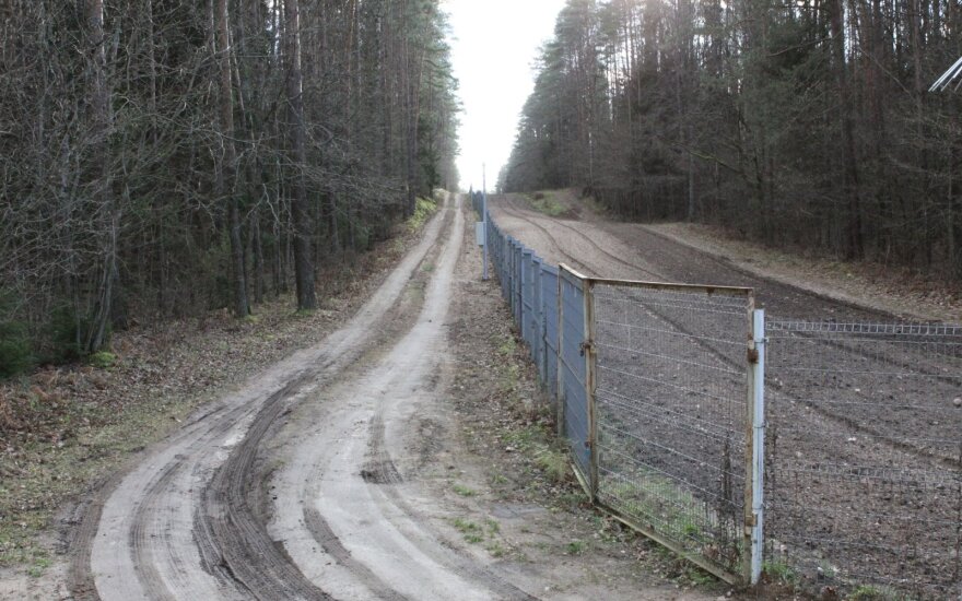 Pasieniečiai apgręžė 25 neteisėtai į Lietuvą bandžiusius patekti migrantus