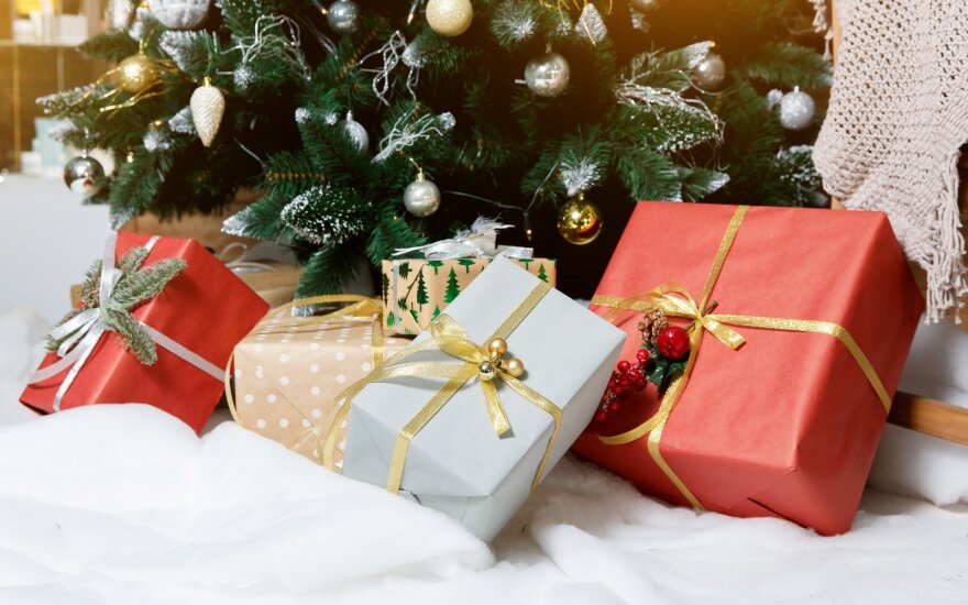 Artėja kalėdinių dovanų karštinė: 5 idėjos, kaip nustebinti artimuosius