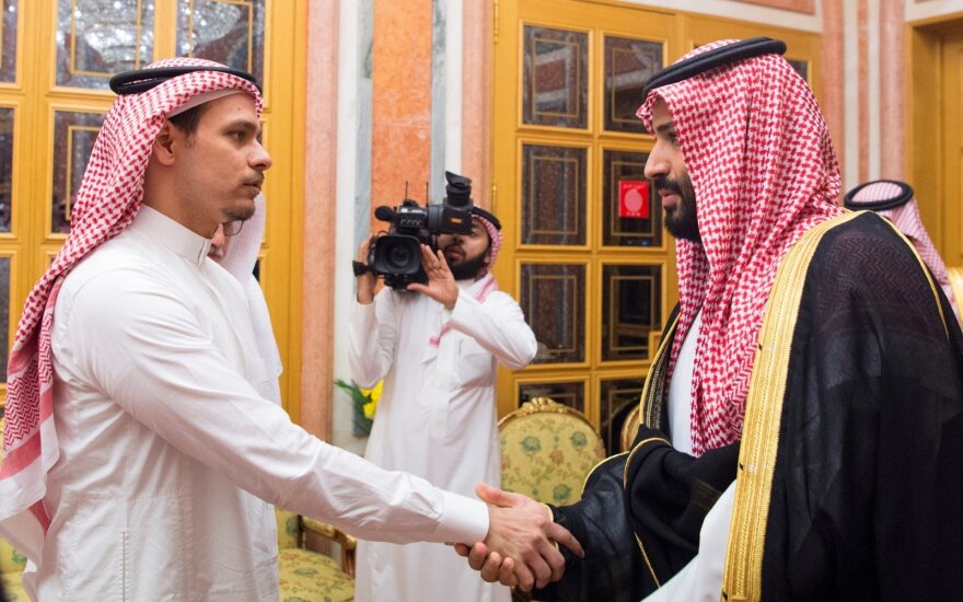 Princas Mohammedas bin Salmanas ir Jamalo Khashoggi sūnus 