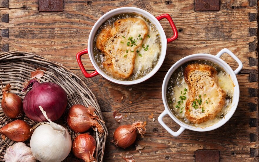Bon appetit: ideali prancūziška svogūnų sriuba