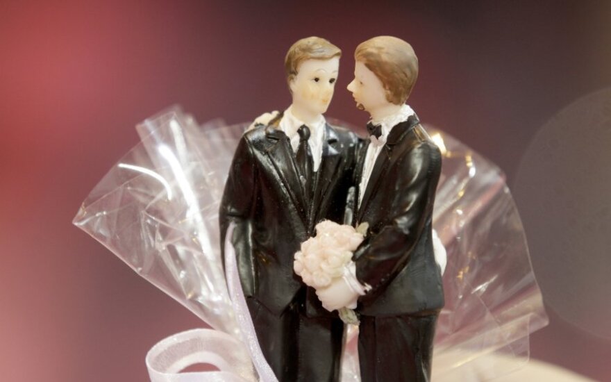 EŽTT išaiškino: valstybės neprivalo įteisinti tos pačios lyties asmenų santuokų (nuomonė)