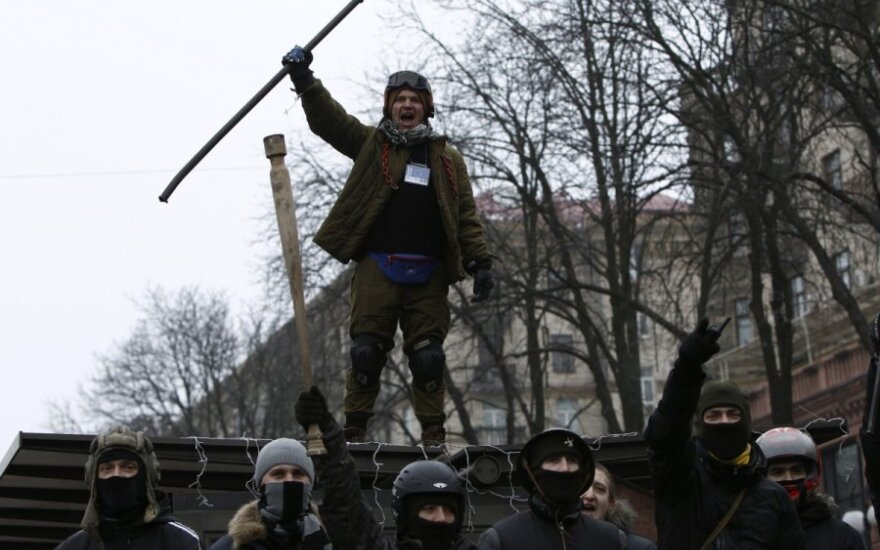Ukraina: į laisvę paleisti visi protestuotojai