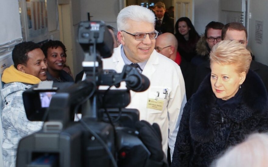Dalia Grybauskaitė lankosi Vilniaus Infekcinių ligų ir tuberkuliozės ligoninėje