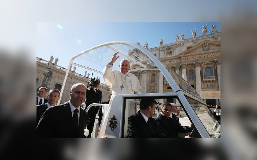 Vatikane bus teisiami pedofiliją dangstantys dvasininkai