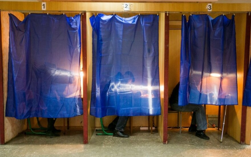 Ukrainos rinkėjų nuotaikos – dvejopos